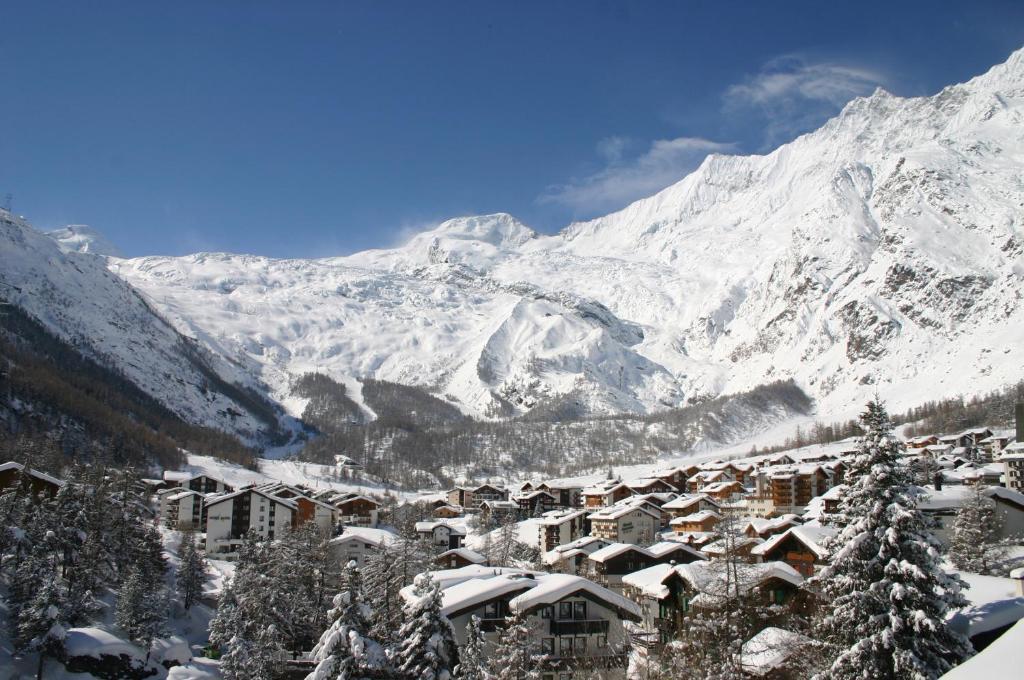 Hotel The Larix Ski-In Ski-Out Saas-Fee Eksteriør bilde